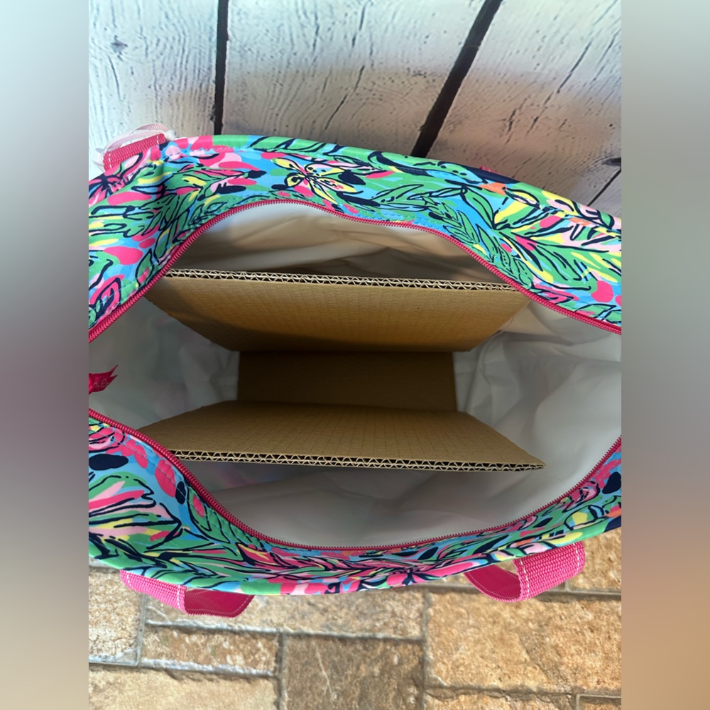 NWT Lilly Pulitzer Insulated Cooler Tote Bag - "Hot Spot", Beach Bag, Pool Tote - Picture 5 of 9